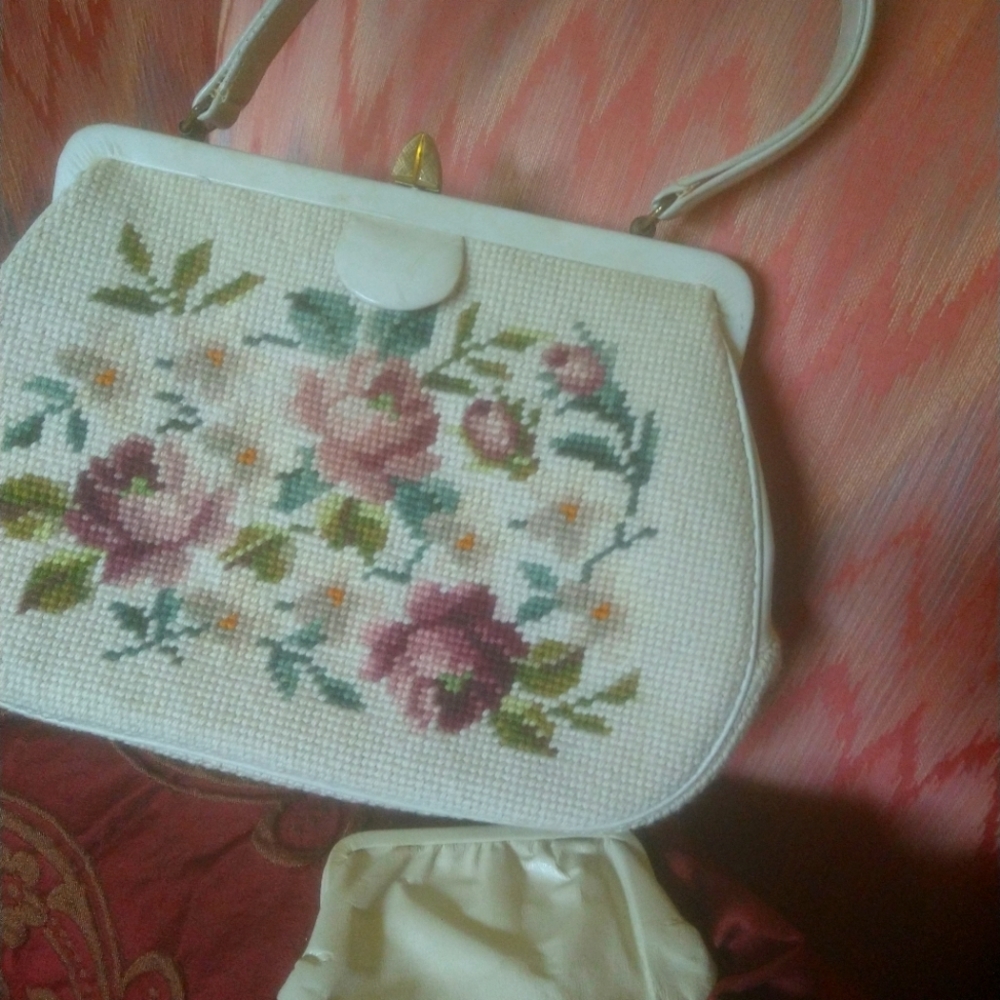 '50s vintage needlepoint and leather bag